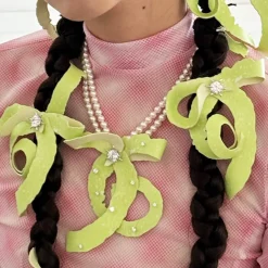 Paradise / Apple Peel Bow Pearl Necklace