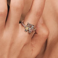 Paradise / Bear Holding Hands Inlaid Stone Ring
