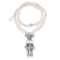 Paradise / Nacre Bowknot Bear Pendant Necklace