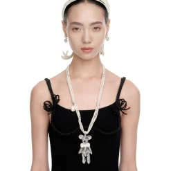 Paradise / Nacre Bowknot Bear Pendant Necklace