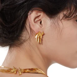 Ripple / Butterfly Short Tassel Earrings