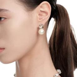 Ripple / Square Flower Pearl Earring