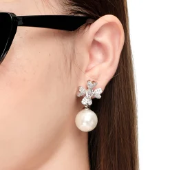 YVMIN X SHUSHUTONG / Gemstone Flower Pearl Earring